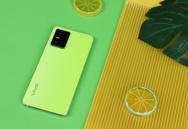 大内存中端机和旗舰机怎么选择,6gb8gb12gb内存运行对比