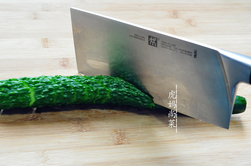 简单蓑衣黄瓜制作教程,不用刀的凉拌黄瓜