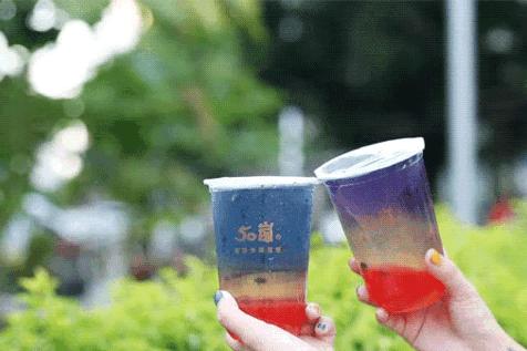颜值口味双在线的“50岚”终于开到镜湖，我一口气喝了三杯...