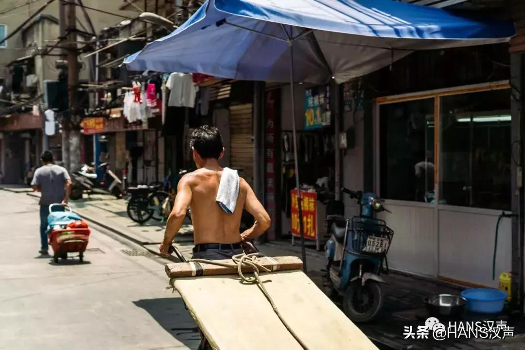 汉正街故事未完待续,汉正街人来人往