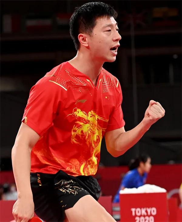 中国队夺得女子四人双桨金牌,中国女子赛艇队四人双桨夺冠