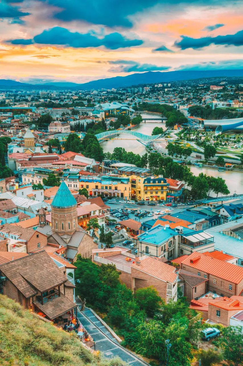 全球第一个恢复的城市是哪个城市,全球首个恢复旅游的国家