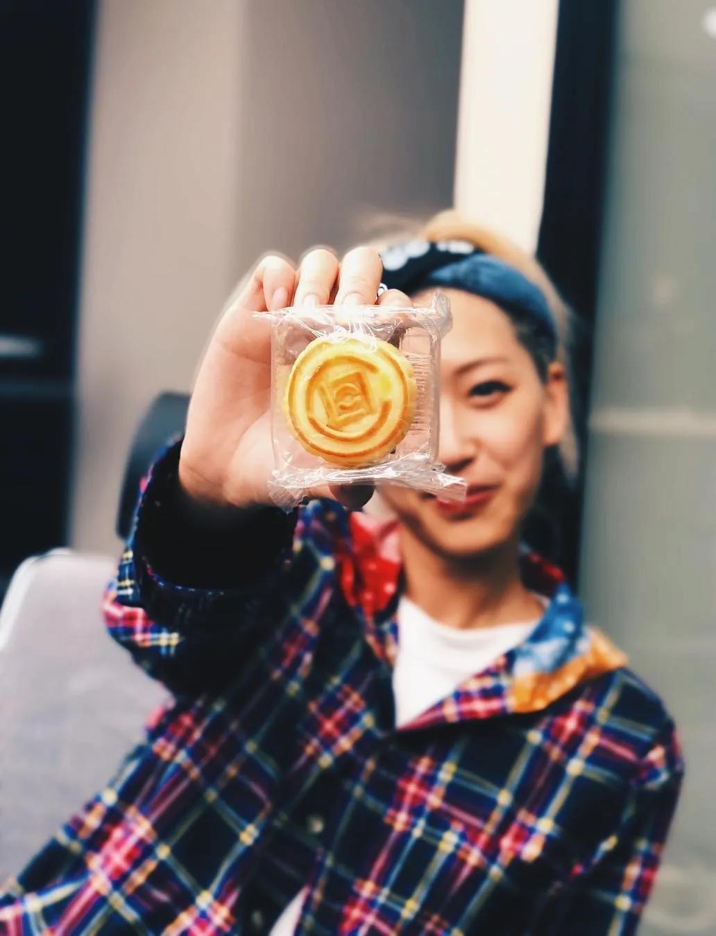 女版陈冠希斜戴帽子,女版陈冠希斜戴帽子网红