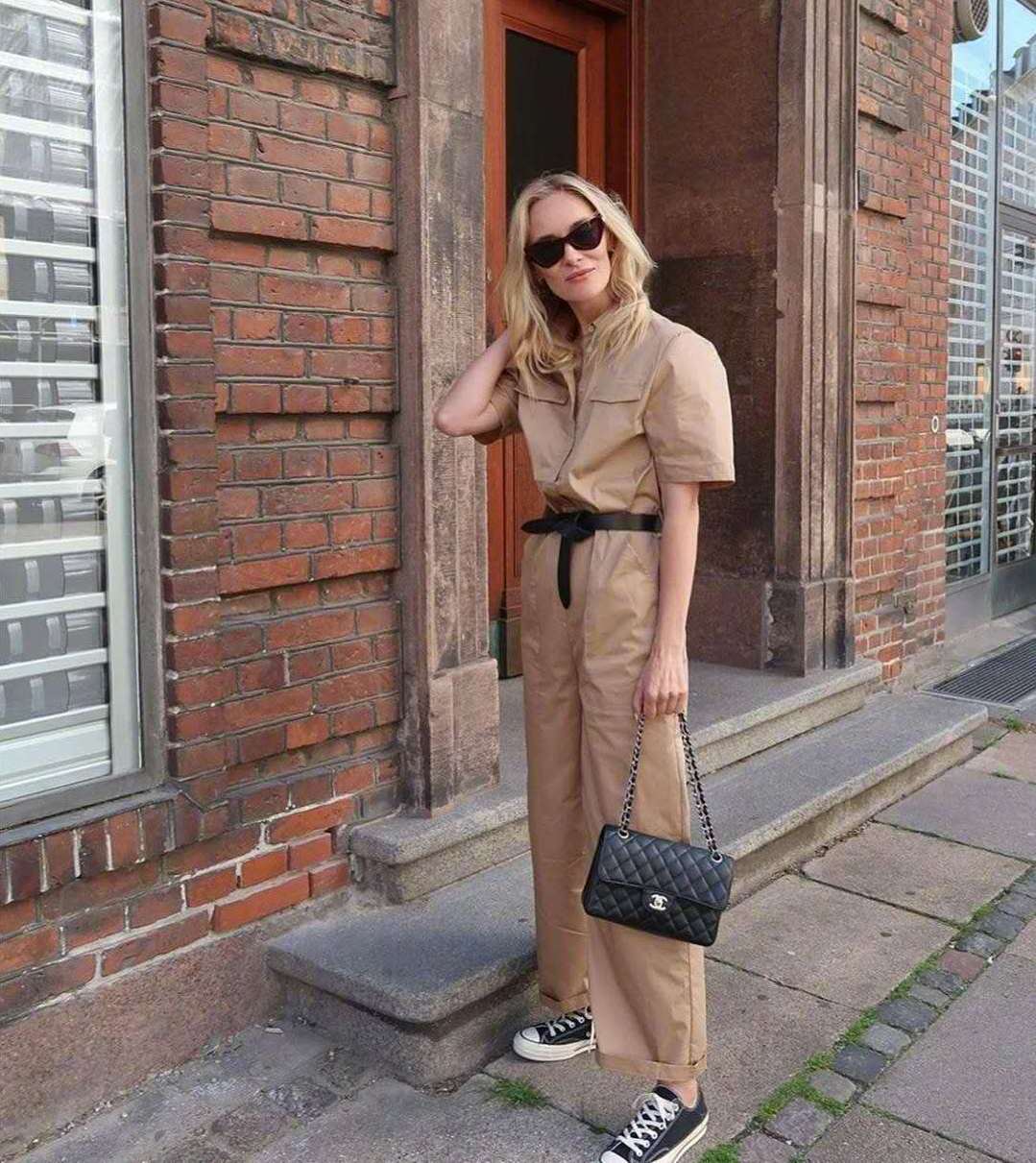 中年女人怎么穿衣能舒适又好看呢,中年女人穿衣的忌讳