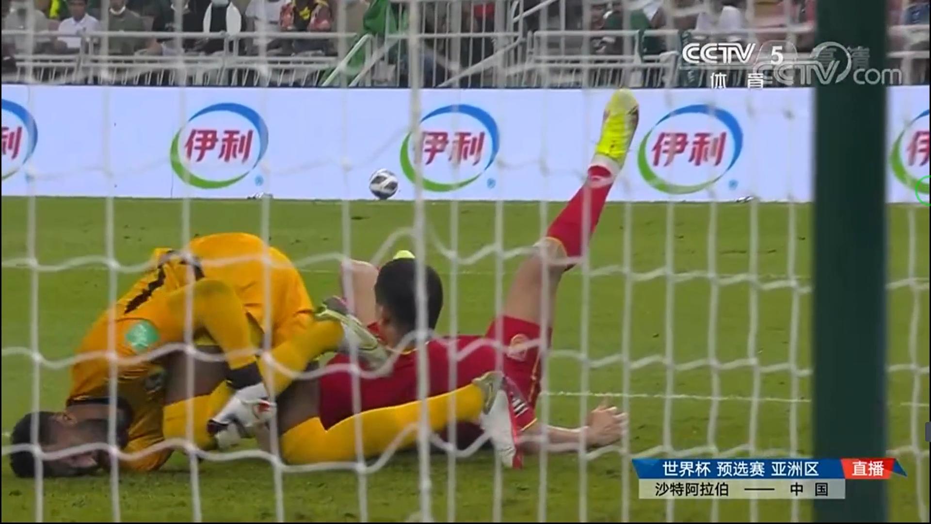 国足2-3憾负沙特,国足3-4惜败沙特遭淘汰