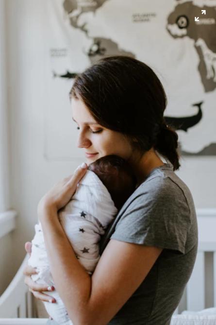 宝宝呕吐是因为“胃浅”？儿科专家：7种情况下要尽快看医生