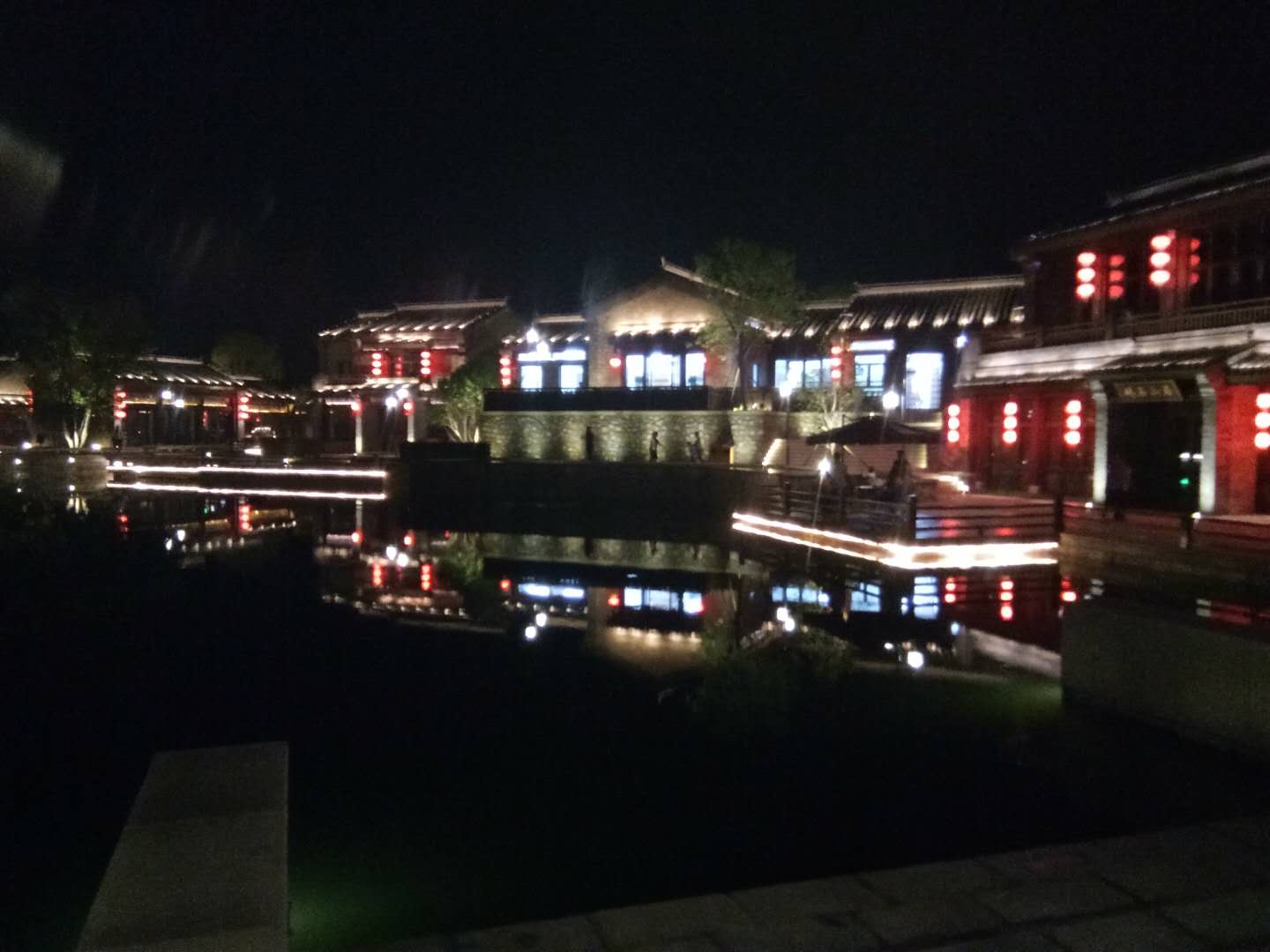 秦皇岛葡萄小镇农家院,昌黎葡萄沟吉祥吃住一体农家院