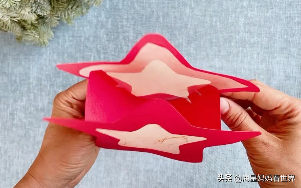 春节喜气洋洋大红灯笼高高挂,红红火火喜气洋洋百家姓灯笼