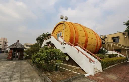 一间被严重忽略的台湾酒厂,今天就从它的木桶修复大师跟你聊起