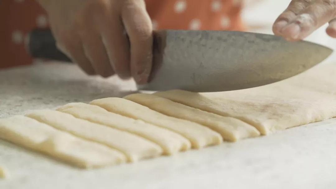 香酥油条的配方和做法过程,第四代香酥大油条配方