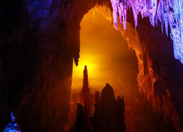 武隆夏季探秘奇特的地缝峡谷,武隆探秘