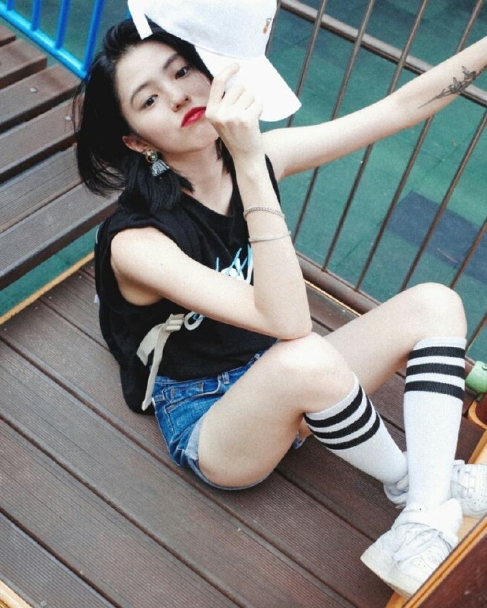 她因做“小三”一夜成名，但大家对她恨不起来，全因为漂亮会穿