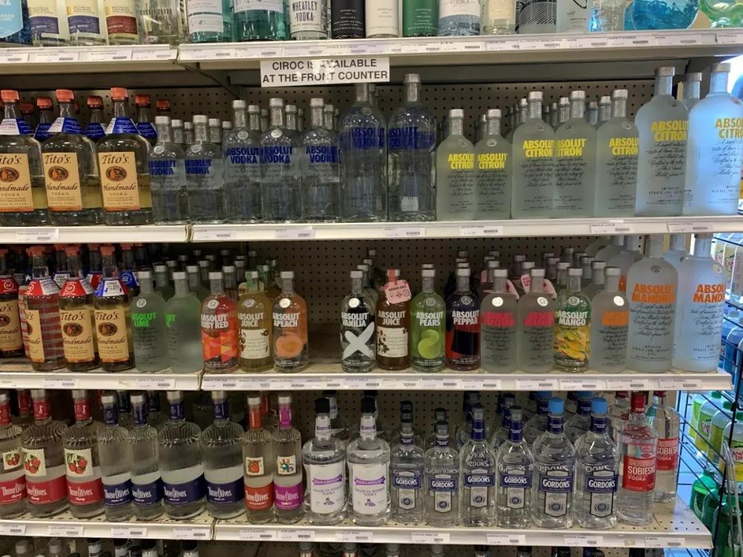 世界经典鸡尾酒大全珍藏版,鸡尾酒入门篇最常用的六款基酒