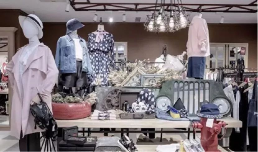 对比阿依莲、CCDD，这个少淑女装更受90、95后的青睐