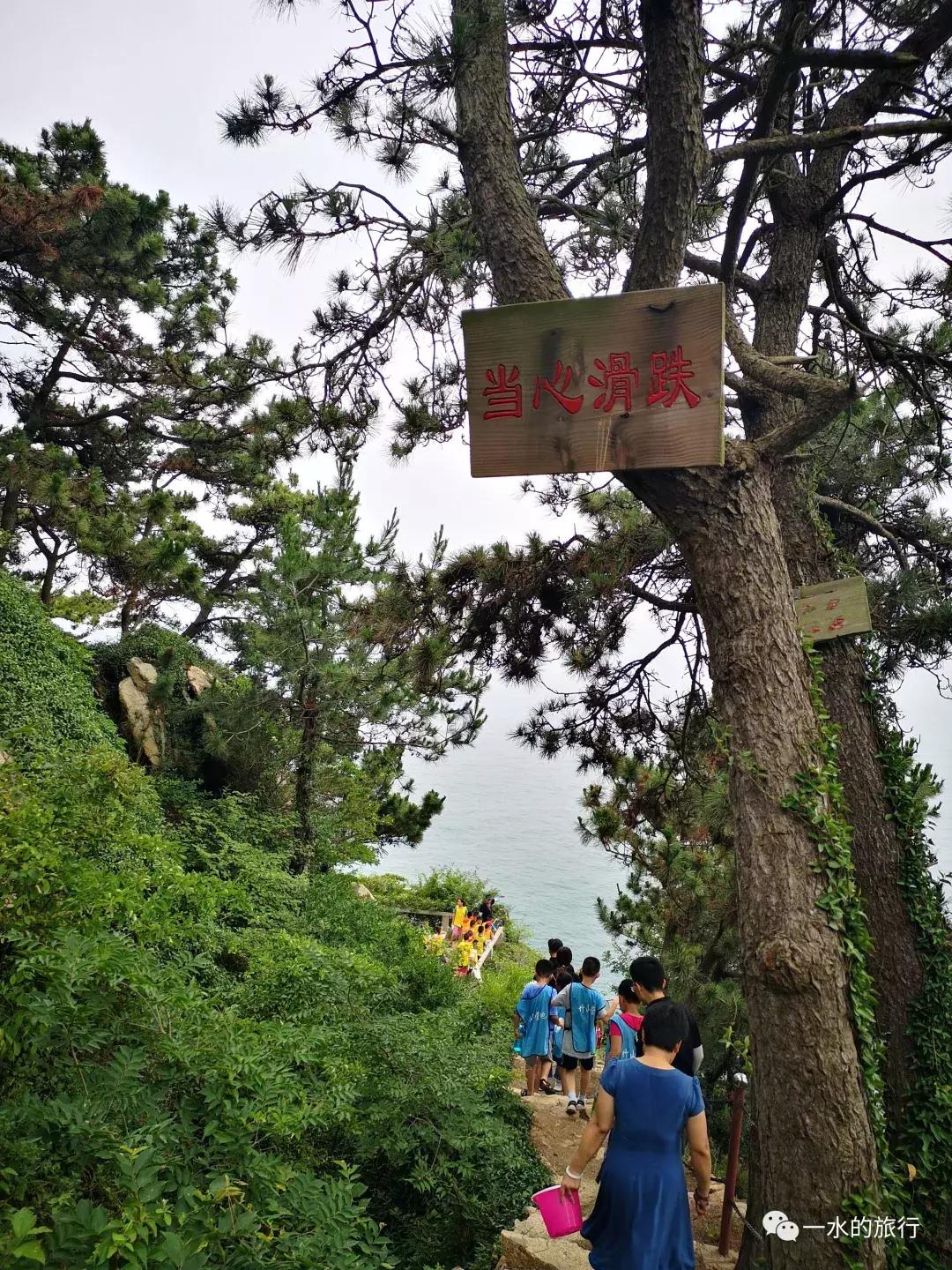 这座海中小岛与秦始皇有关，去的人很少，原生态未开发