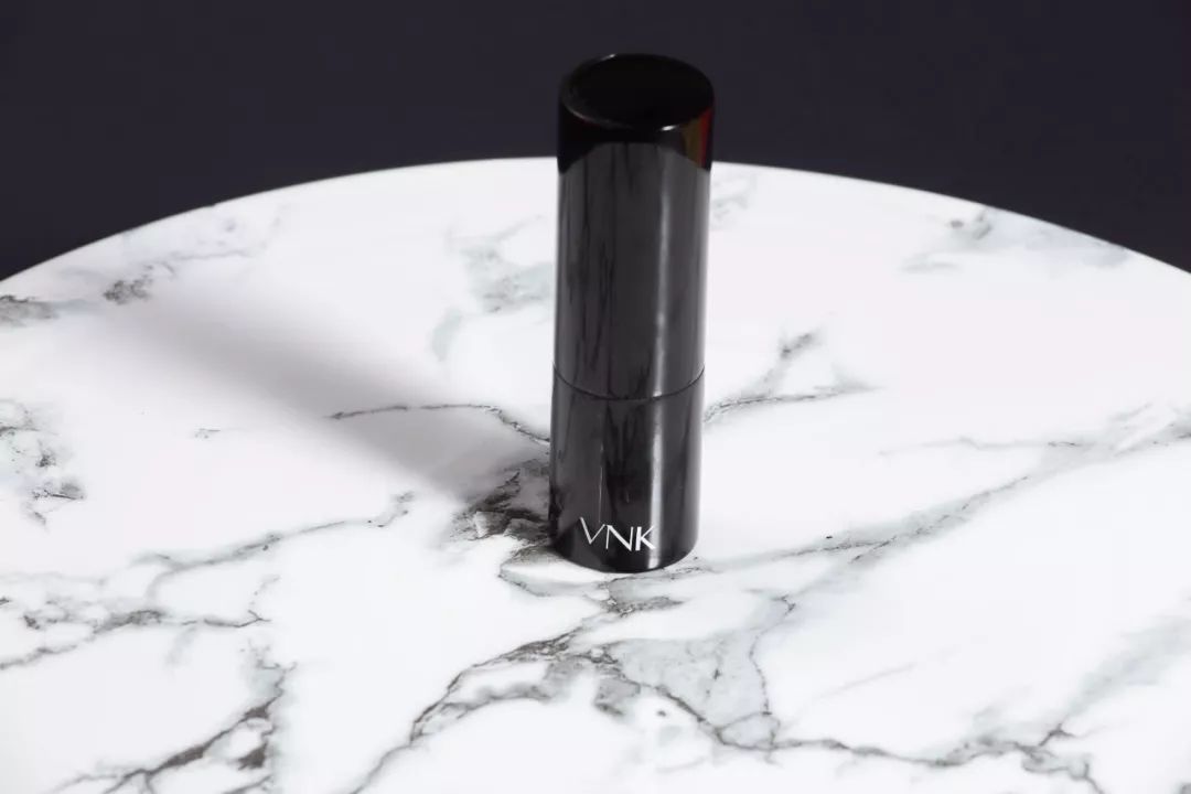 李佳琦的口红推荐竟埋着滚滚天雷？