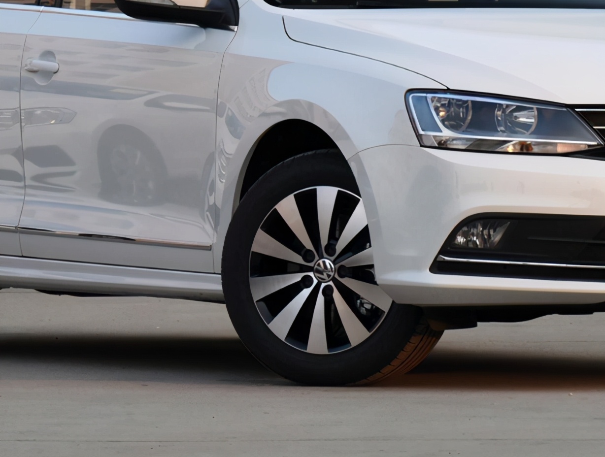 速腾轮胎压力受损什么意思,速腾总是右后轮轮胎气压低