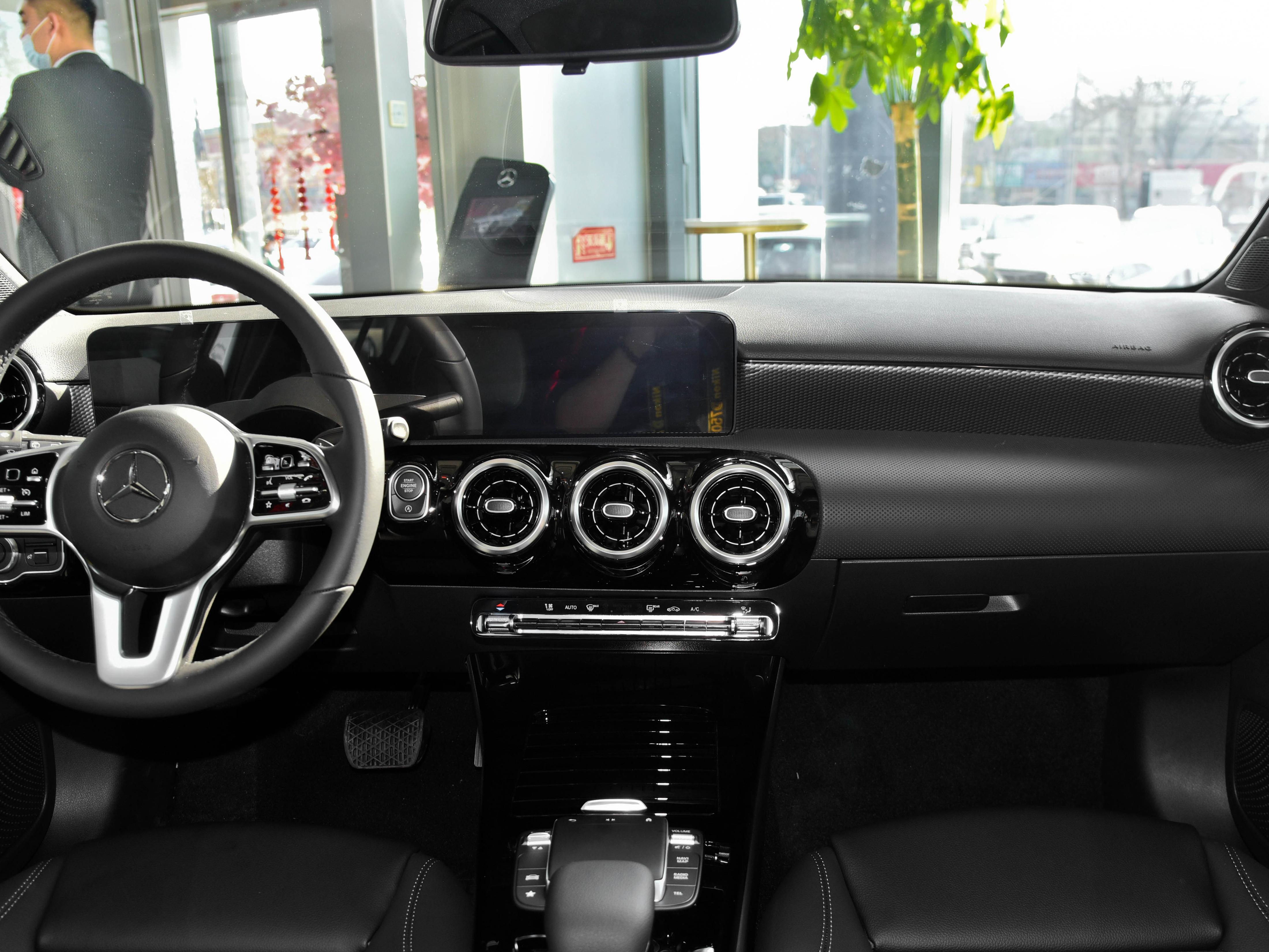 高端大气上档次国产便宜商务车,豪华进口小型车