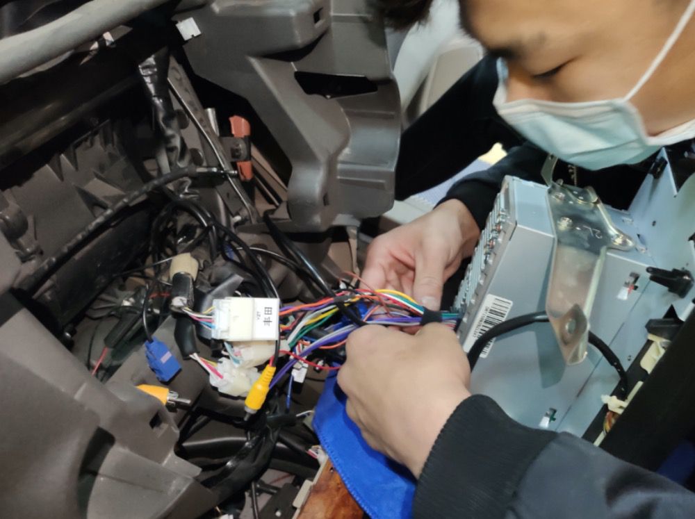 汉兰达更换高配中控,汉兰达中控大屏升级