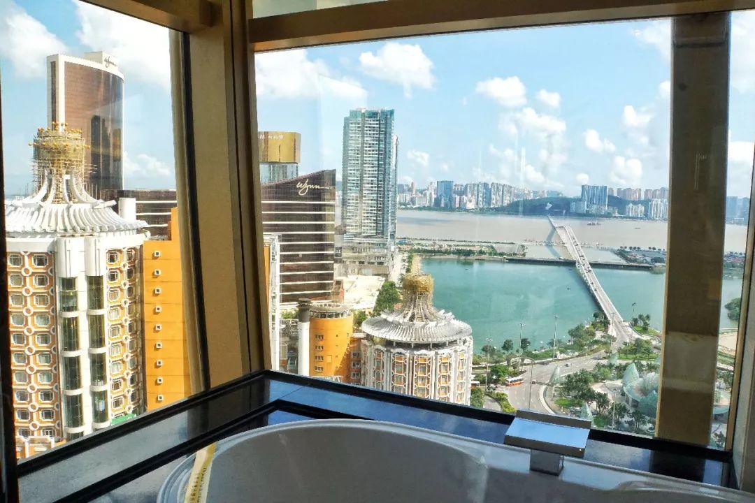 奚梦瑶戛纳酒店,奚梦瑶凯悦酒店