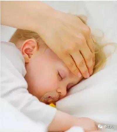 怎么判断宝宝生病了,如何判断宝宝生病