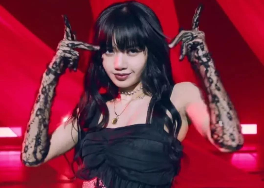 人间芭比lisa的心酸历史,人间芭比lisa公开破格造型