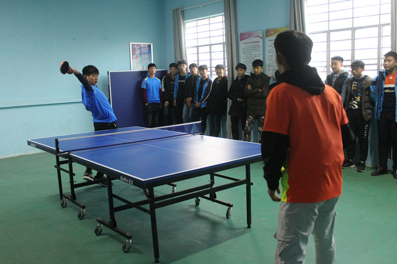 蚌埠市曹老集中学举行“校长杯”乒乓球比赛