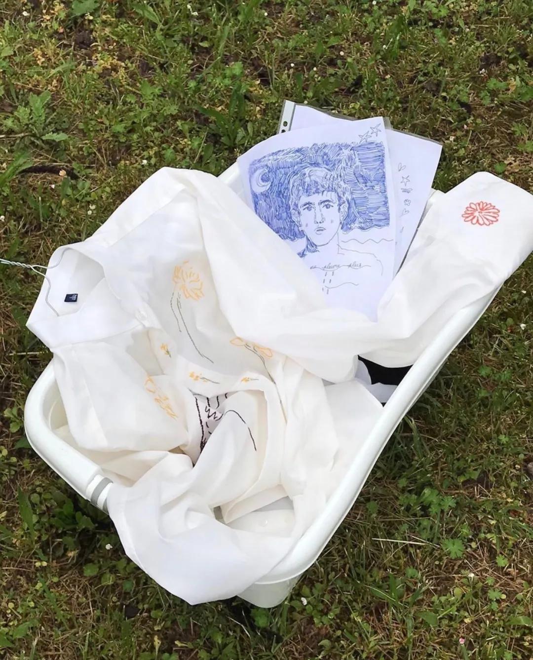 要什么漫画腿，明星们人手一件的漫画衣你怎么还没有？