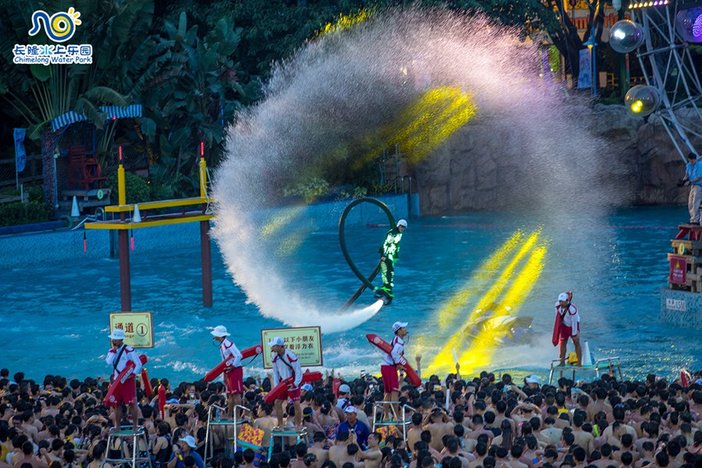 广州长隆水上乐园巨洪峡第一视角,广州长隆适合小朋友玩的水上乐园