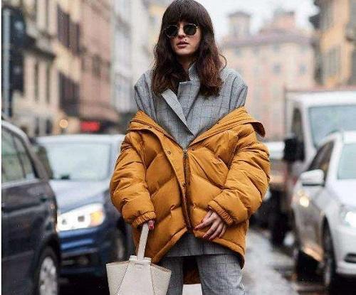 羽绒服洗过后变一坨坨的怎么解决,羽绒服脱水后一坨坨的羽绒不散