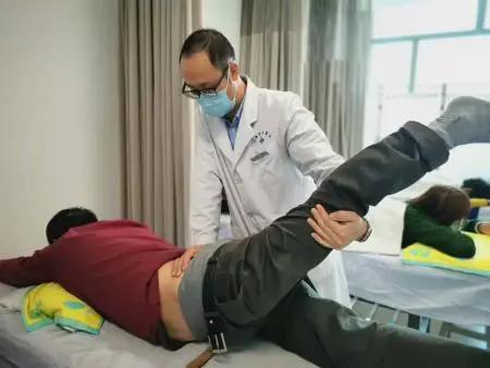 腰椎间盘突出，手术并非最好的治疗方法。中医正骨有说道