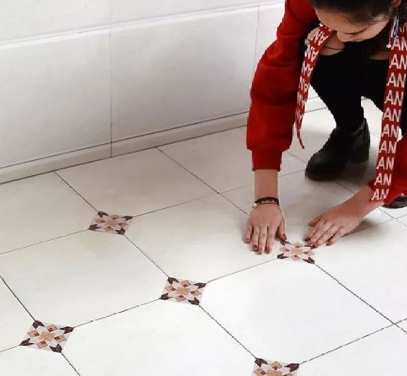 墙壁自粘纸贴墙砖,新型墙面自粘贴