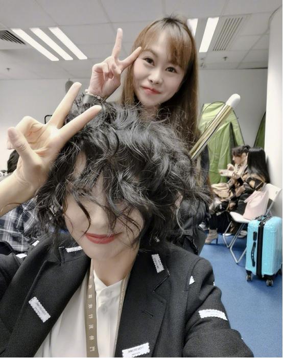 佟丽娅换发型后更惊艳,佟丽娅换了新的发型