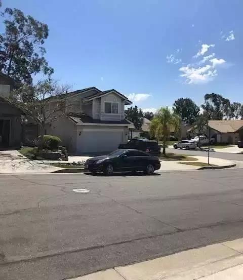 租房热门地段,破房子租五万块一个月