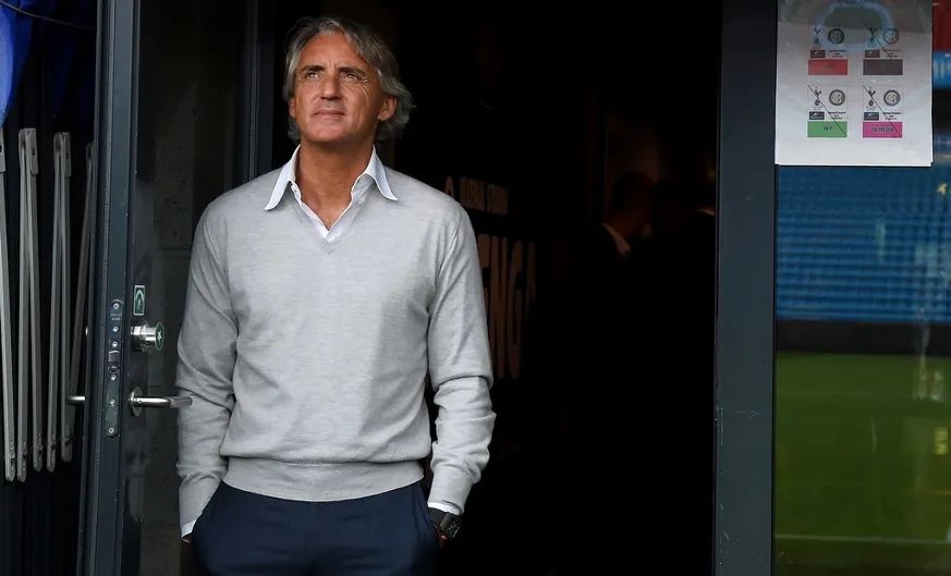 56岁教练才是意大利队最帅男人!穿LP戴百万RM,老男人不油腻典范