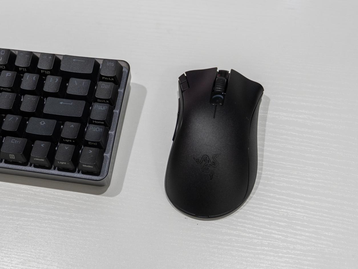 雷蛇炼狱蝰蛇V2评测,炼狱蝰蛇v2专业版和蝰蛇v3pro