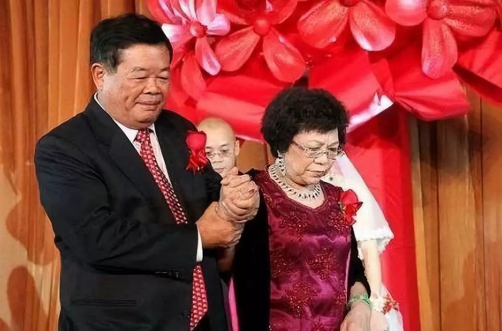 中国首善的婚外恋：我爱过你，在饥渴的盛年