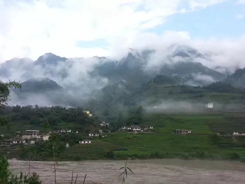 贡山到福贡几个小时,福贡到贡山有班车吗