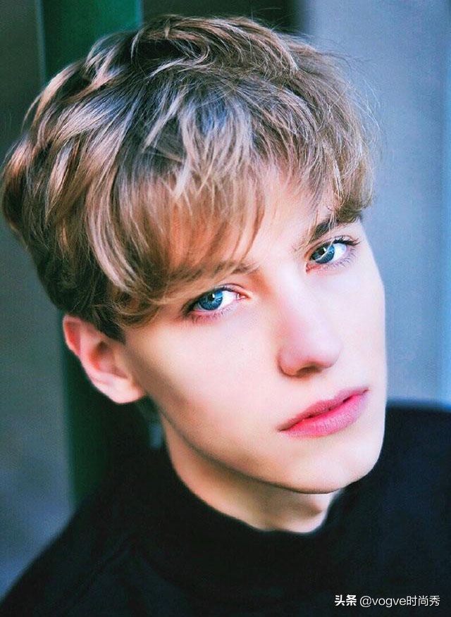 三十多岁男士发型设计与脸型搭配,新余学院男士根据脸型设计发型