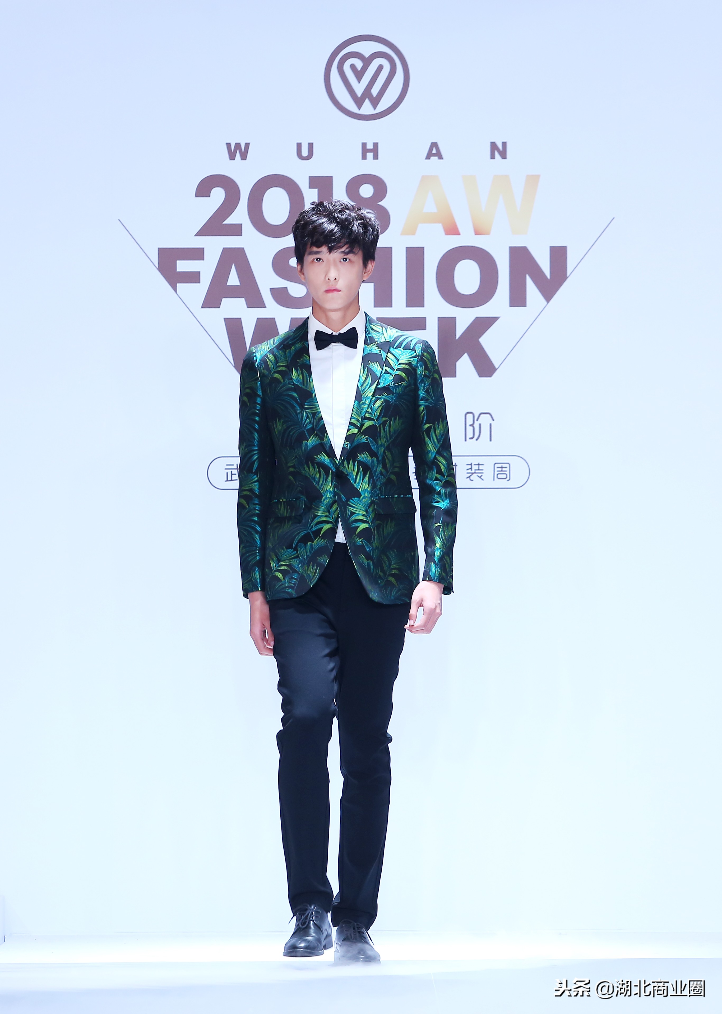 2015武汉国际时装周完美收官,武汉时装周闭幕传统服饰