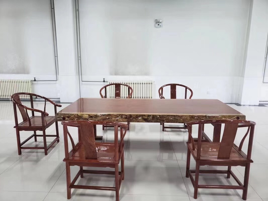 实木大板早几年的很贵,实木大板无处不在