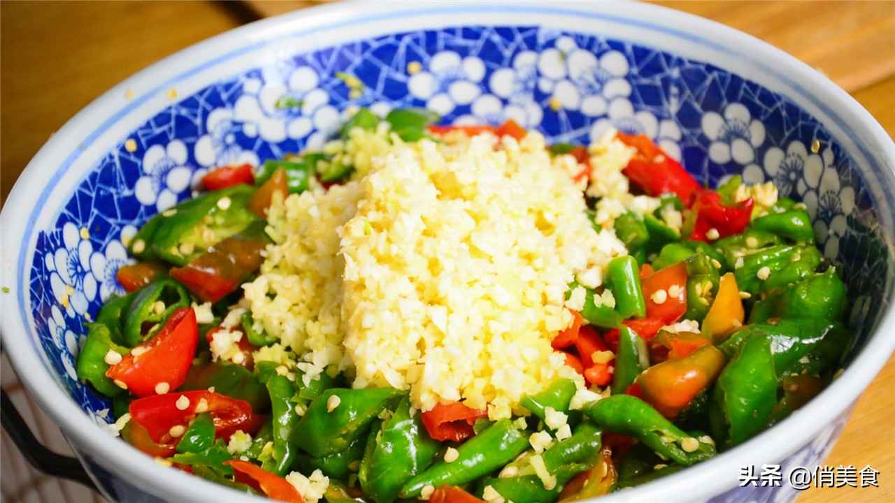 腌辣椒怎么腌得又脆又好吃,腌辣椒怎么腌好吃24小时