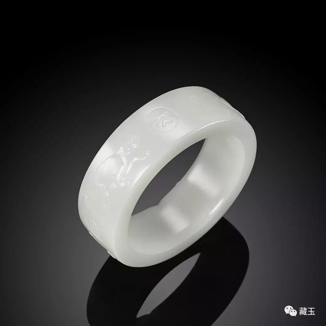 金手镯跟和田玉手镯可以一起戴吗,和田玉晴水手镯和冰晴手镯哪个好