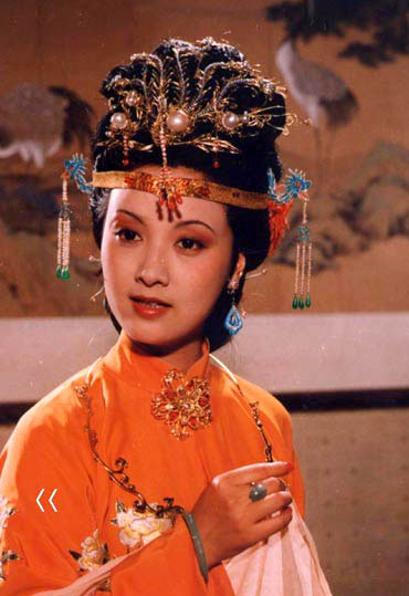 贾府的婚配之谜,贾府复杂的人际关系