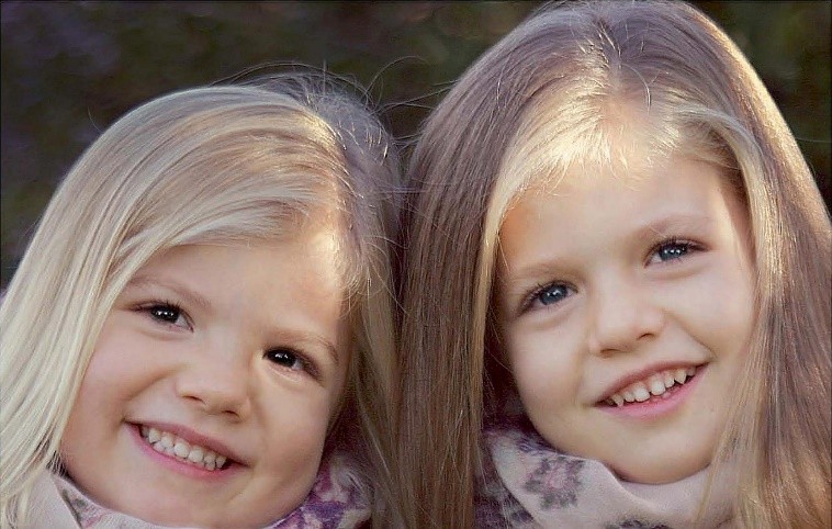 西班牙俩公主差几岁,西班牙公主两姐妹谁漂亮