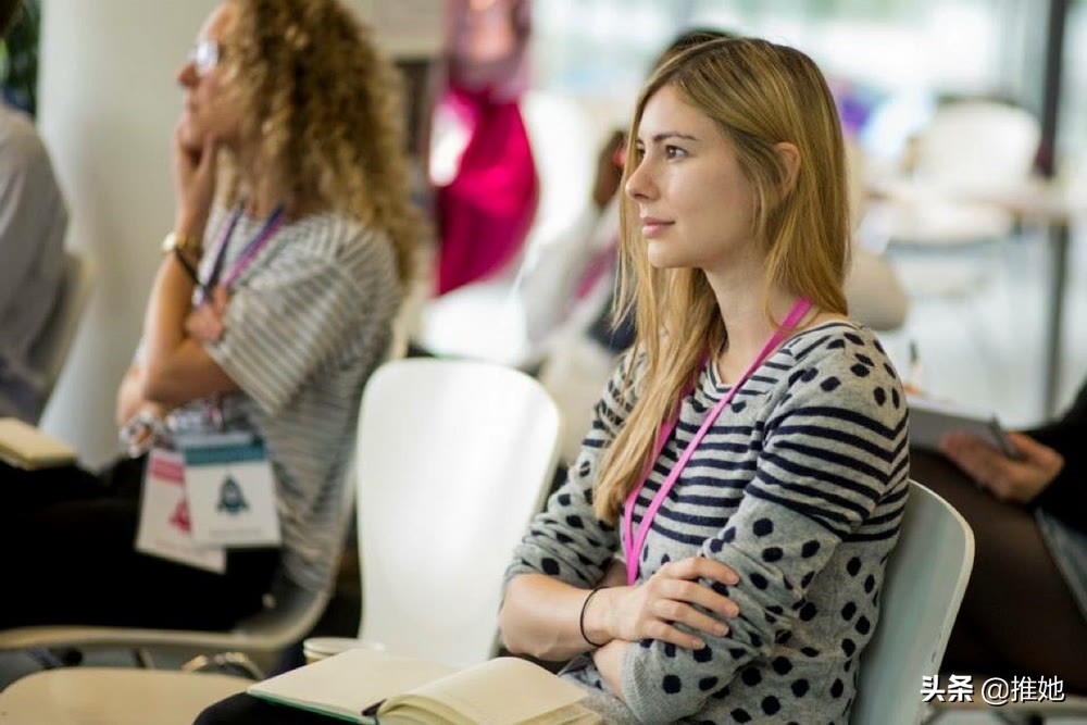 英国首相布莱尔的3岁儿子,英国唐宁街10号首相府