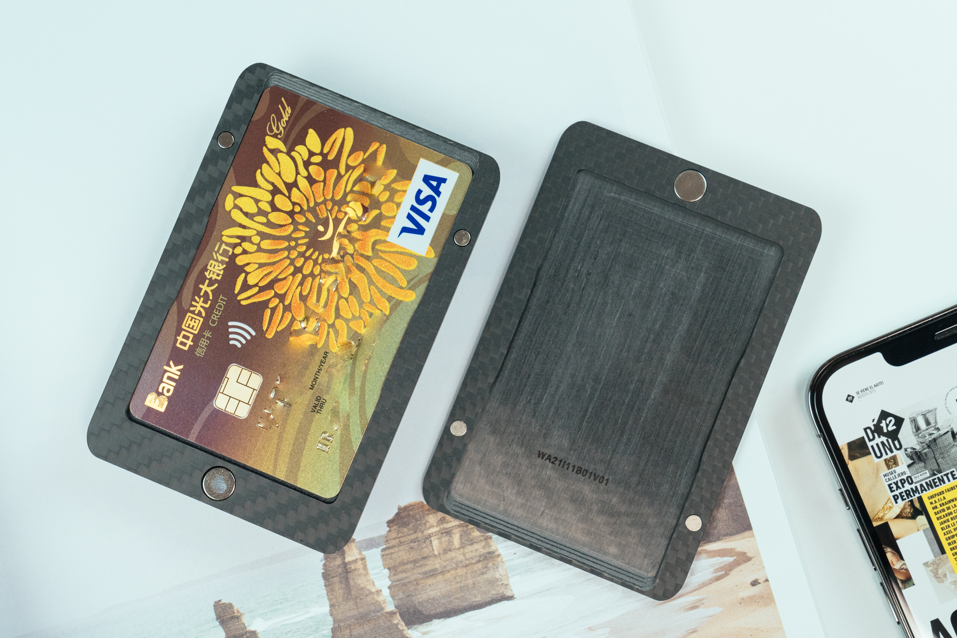 iphone13磁吸降温手机壳,iphone13手机壳磁吸防尘