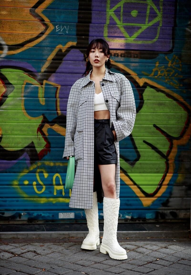 格子短外套怎么穿时尚洋气,休闲气质百搭款双面穿外套