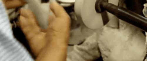 牛角梳：怎么从圆圆一个大牛角到平平无奇一把梳？