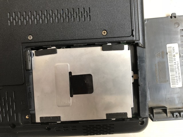 笔记本更换固态硬盘,笔记本不断电换内存会怎样